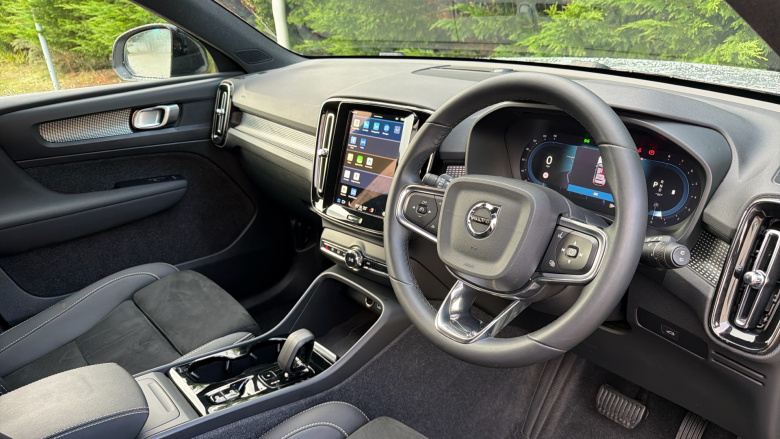 Volvo XC40 2.0 B3P Plus Dark 5dr Auto Petrol Estate